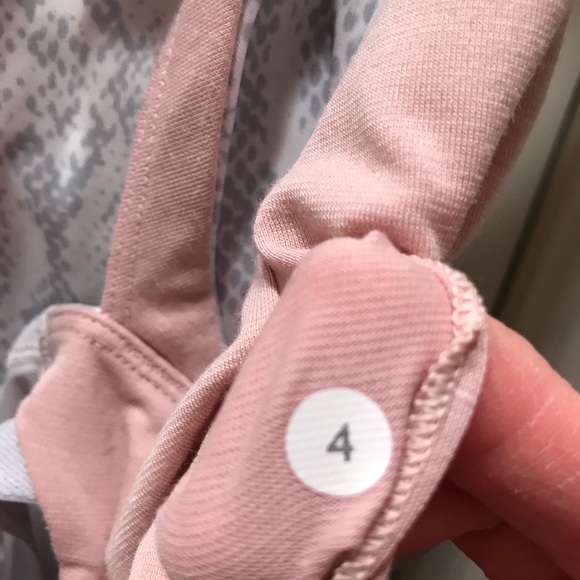 ๐ซSOLD๐ซ๐๐lululemon tops ๐๐ - Picture 6 of 7